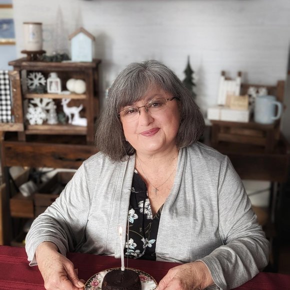 Meet your Posher, Maryvel - Picture 1 of 2